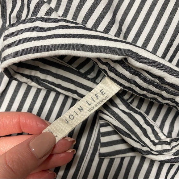 5/$20 Zara Join Life Gray White Striped Button Up Blouse Top Size 7 - Picture 8 of 9